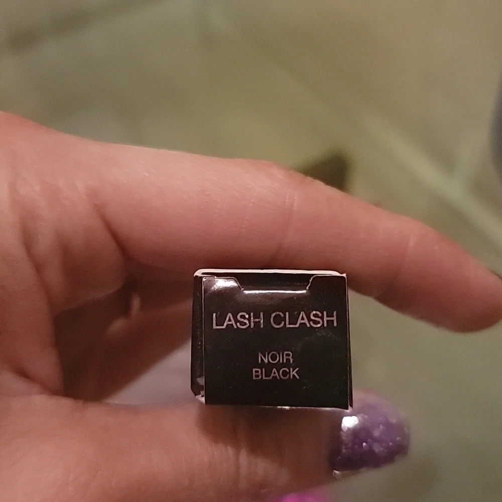 Benefit, IT Cosmetics, YSL, & Bareminerals mascara bundle with brand new bag! - Picture 4 of 16